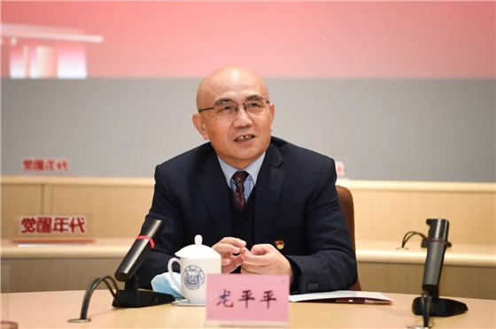 A36743599C19C3B4A3116BF12FE_E37DD28B_BE04